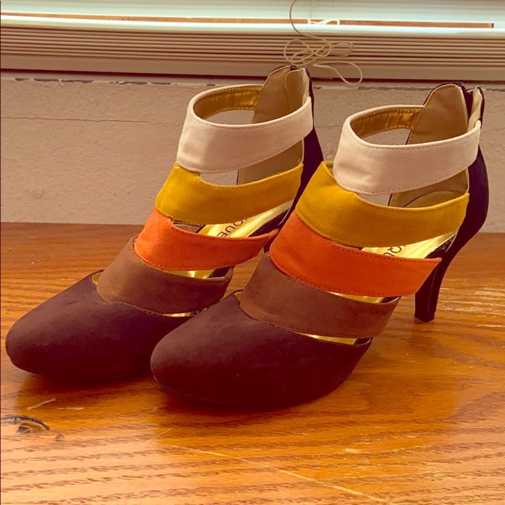 Heels size: 7 1/2 wide